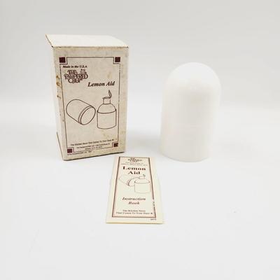 THE PAMPERED CHEF LEMON AIDE IN BOX
