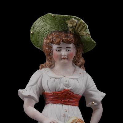 (5 pcs) Vintage Victorian Style Porcelain Figurines