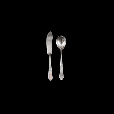 (33 pcs) Antique 1847 Rogers Bros Silverware 