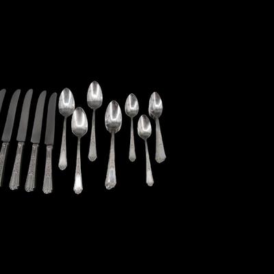 (33 pcs) Antique 1847 Rogers Bros Silverware 