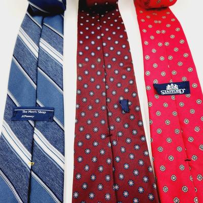 VINTAGE TIE BUNDLE OF 3