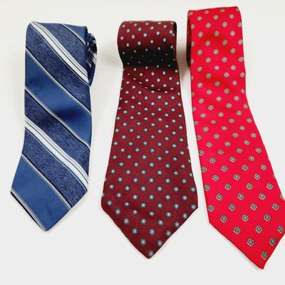 VINTAGE TIE BUNDLE OF 3