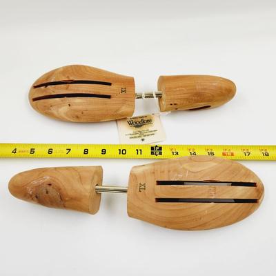 VINTAGE WOODLORE WOODEN SHOE STRETCHERS