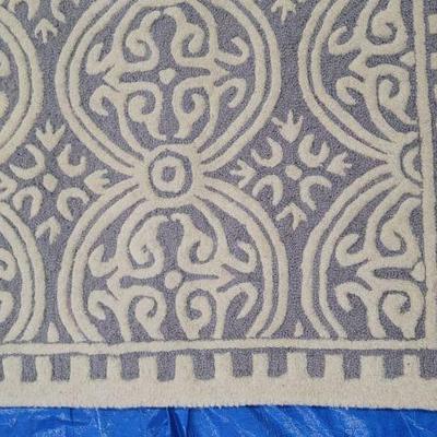Rug 26 A
Large 9 x 12 sculpted grey and cream rug
$400
