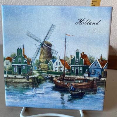 Glass decorative tile with Holland seen