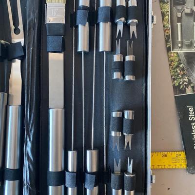 Barbecue cooking set in case
