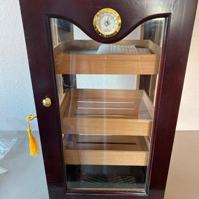 Cigar humidor case