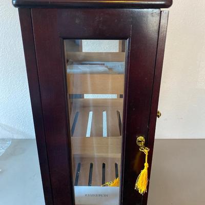 Cigar humidor case