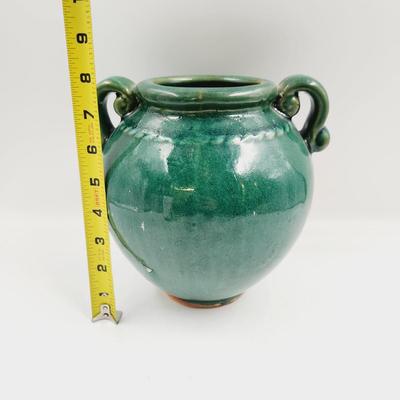 FANTASTIC DECORATIVE GREEN VASE