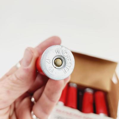 WINCHESTER 12 GUAGE SHOT GUN SHELLS