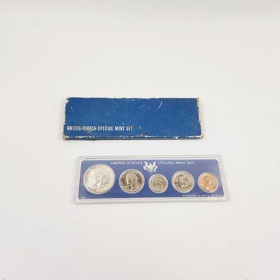 UNITED STATES SPECIAL MINT SET COIN COLLECTION