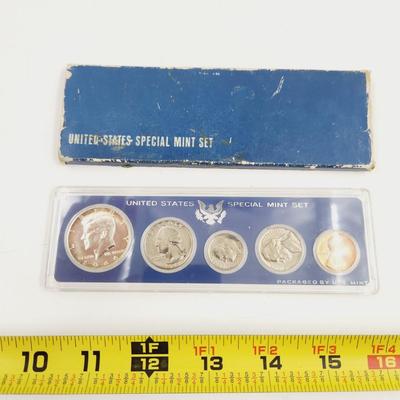 UNITED STATES SPECIAL MINT SET COIN COLLECTION
