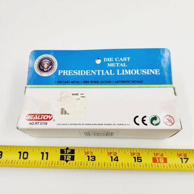 REALTOY PRESIDENTIAL LIMOUSINE