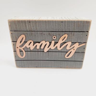 WOODEN "FAMILY" DECORATIVE SIGN