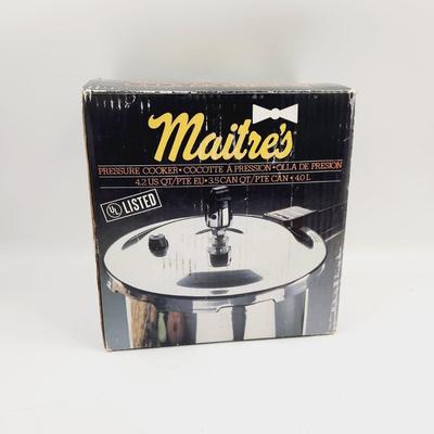 UNUSED MAITRES 4.2 QUART PRESSURE COOKER