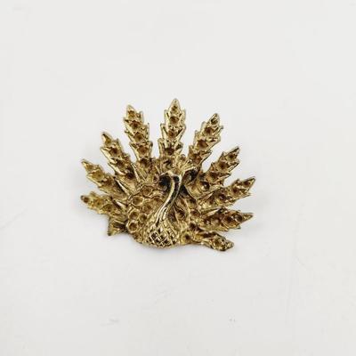 BEAUTIFUL BRASS PEACOCK BROOCH
