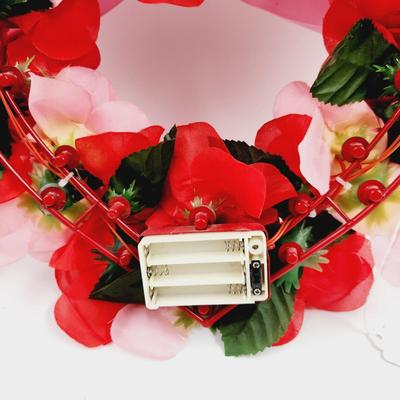 CUTE VALENTINE FLOWERED WREATH