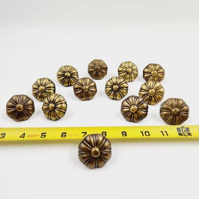 VINTAGE ALLISON METAL FLOWERED CABINET / DRESSER PULLS