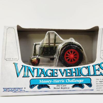 ERTL VINTAGE VEHICLES MASSEY-HARRIS CHALLENGER