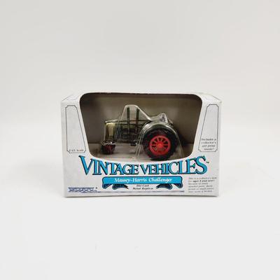 ERTL VINTAGE VEHICLES MASSEY-HARRIS CHALLENGER