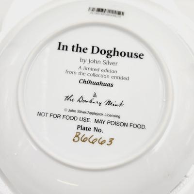THE DANBURY MINT - CHIHUAHUA - "IN THE DOG HOUSE" COLLECTABLE PLATE