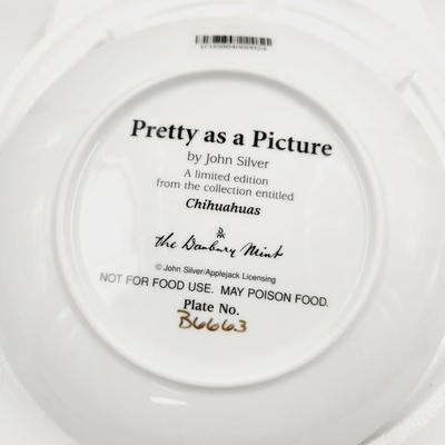 THE DANBURY MINT - CHIHUAHUA - "PRETTY AS A PICTURE" COLLECTABLE PLATE