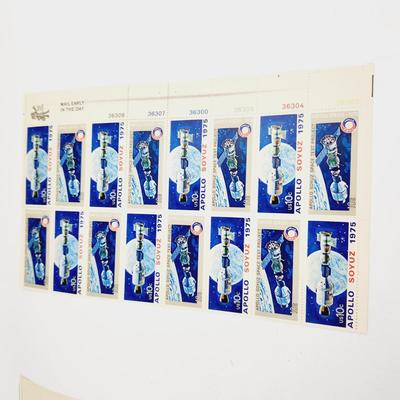 3.5 SHEETS USPS STAMP COLLECTABLE APOLLO SOYUZ 1975 .10 CENTS