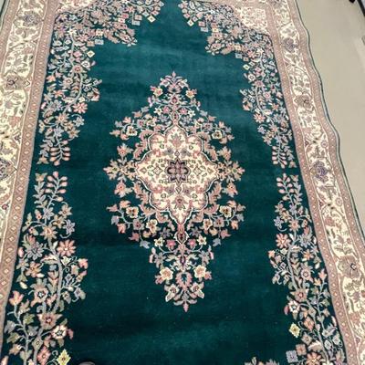 Beautiful green rug. Made in India. 12’ x 6’