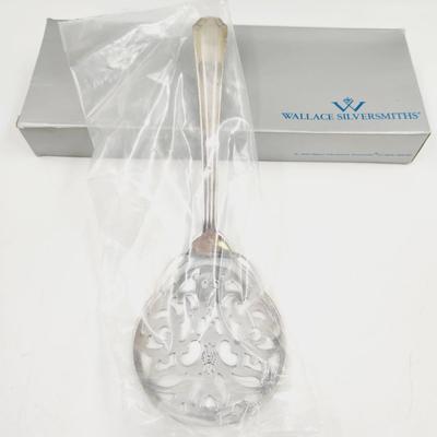 WALLACE SILVER SMITH SILVER PLATE ROUND SERVER #W688101