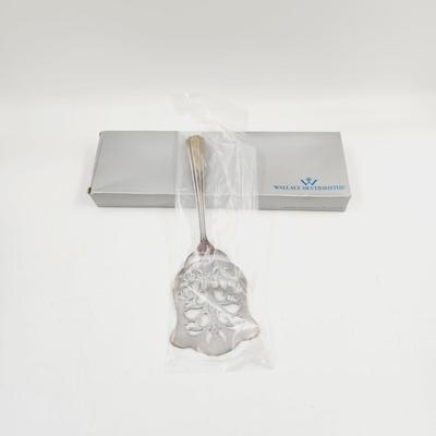 WALLACE SILVER SMITH SILVER PLATE FLAT SERVER #W688103