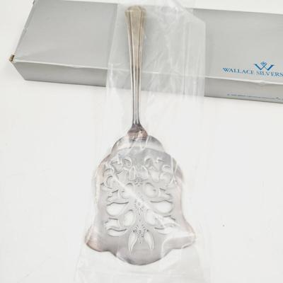 WALLACE SILVER SMITH SILVER PLATE FLAT SERVER #W688103