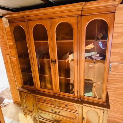 Vintage Thomasville China Cabinet