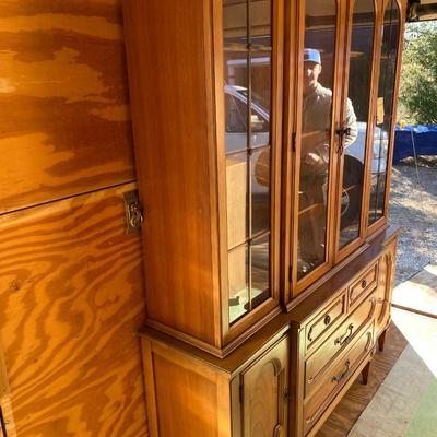 Vintage Thomasville China Cabinet