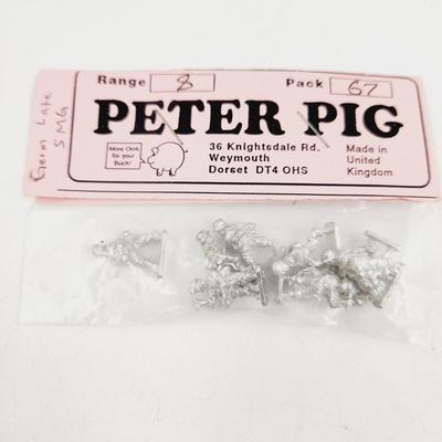 PETER PIG LEAD MINATURES RANGE 8 PACK 4