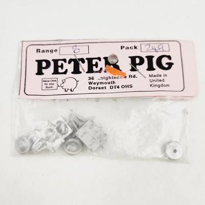 PETER PIG LEAD MINATURE RANGE 8 PACK 249