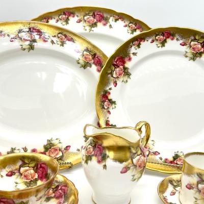 ROYAL CHELSEA ~ Golden Rose ~ Brushed Gold ~ Thirty-two (32) Assorted Piece ~ *Read Details