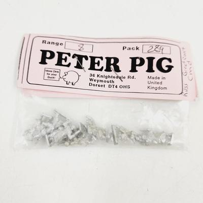 PETER PIG LEAD MINATURES RANGE 8 PACK 289