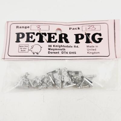 PETER PIG LEAD MINATURES RANGE 8 PACK 128