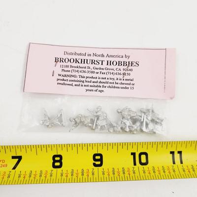 PETER PIG LEAD MINATURES RANGE8 PACK 286