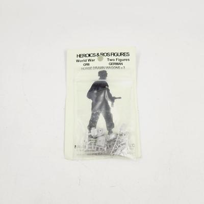 HEROICS & ROS FIGURINES WW2 1/300 SCALE HORSE DRAWN CARRIAGE