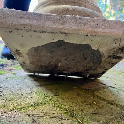 Lot of 2 White Traditional Pillars for Garden