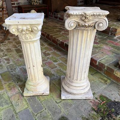 Lot of 2 White Traditional Pillars for Garden