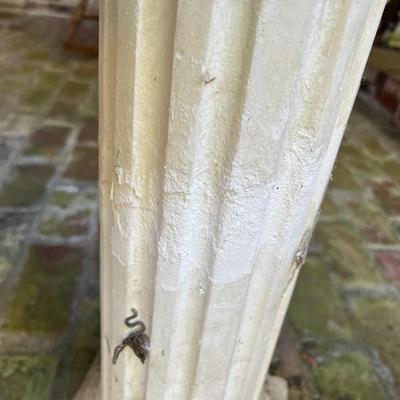 Lot of 2 White Traditional Pillars for Garden