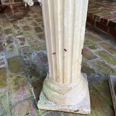 Lot of 2 White Traditional Pillars for Garden