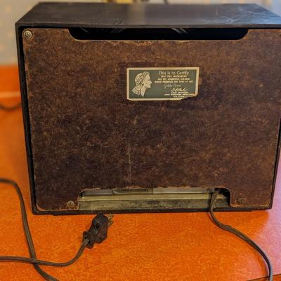 Vtg 1950 Tube Radio RCA Victor 9-X-561 Golden Throat Tabletop Bakelite AM