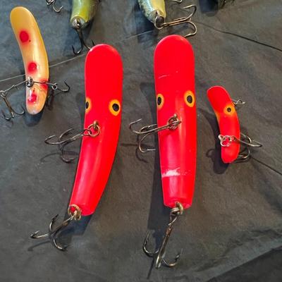 Lot of 7 Flatfish Vintage Lures