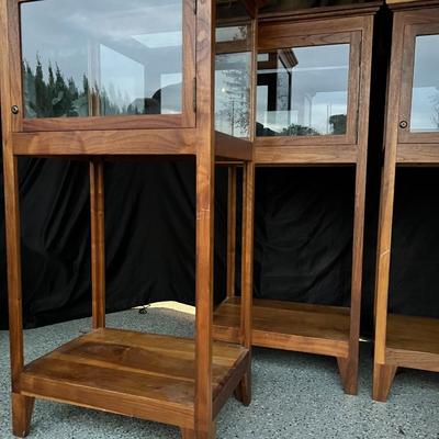 Modern jewelry display cases (set of 4)