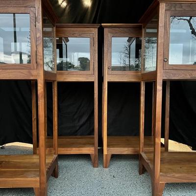 Modern jewelry display cases (set of 4)