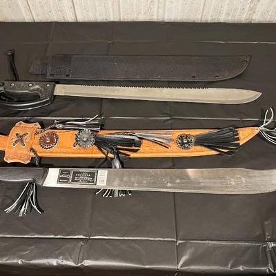 Lot of 2 Machete incl. Corneta No 127 with Decorative Leather Sheath