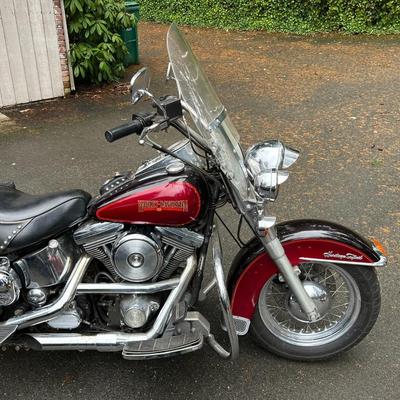 Classic 1988 Harley Davidson Heritage Softail Motorcycle - Only 20k Miles! Leather Saddle Bags!